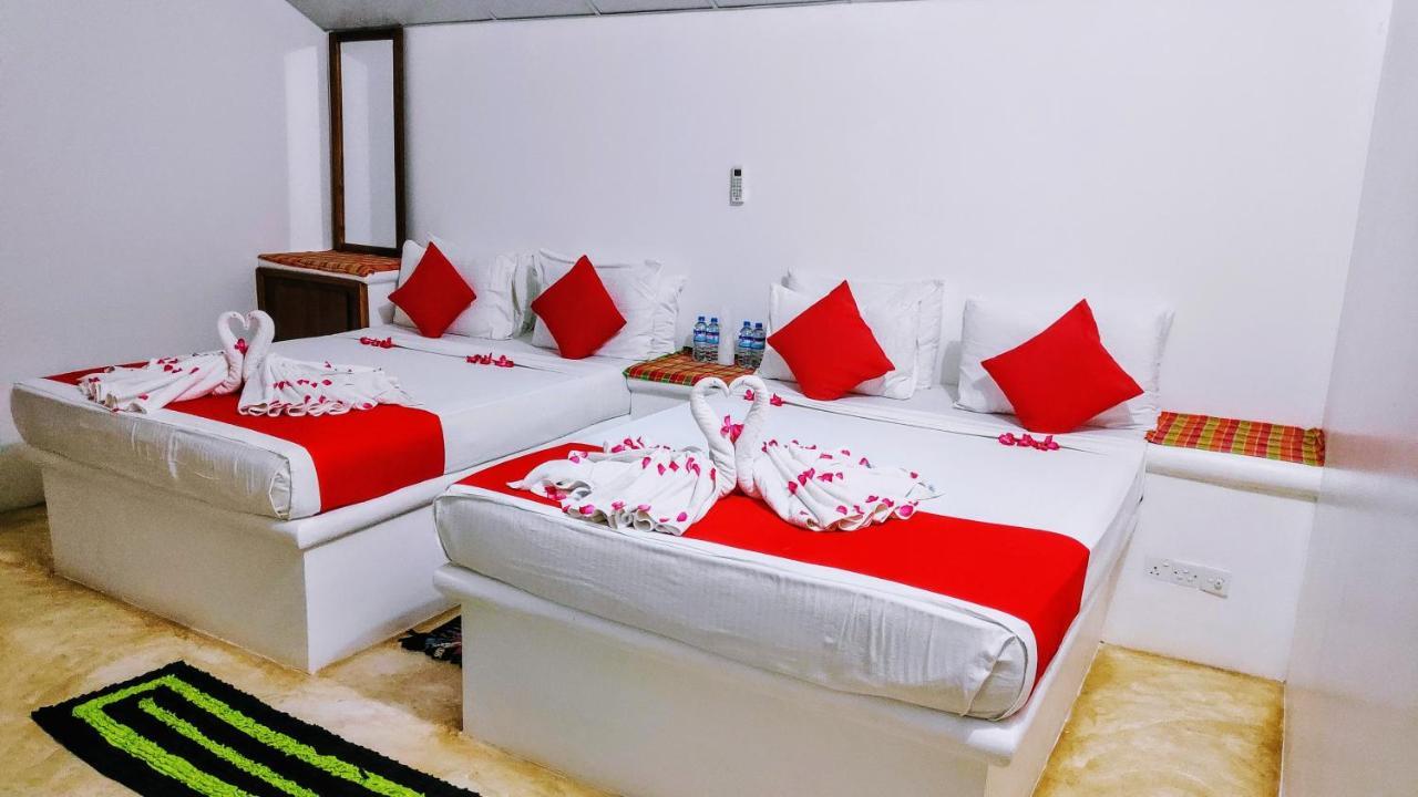 Roshanne Beach Resort Калпития Экстерьер фото